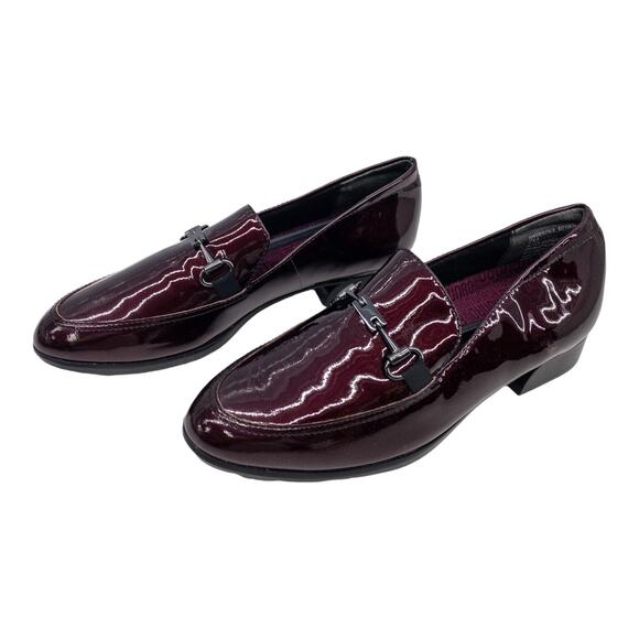 New Munro Shoes Harrison II Ruby Red Patent Leather Bit Accent Loafers 7 - Picture 4 of 11